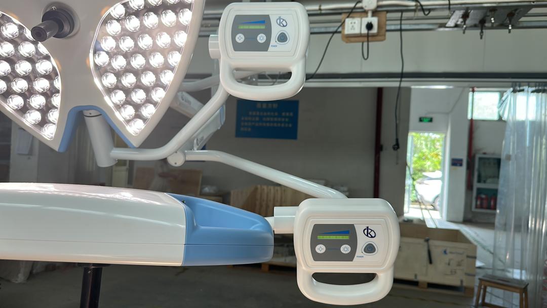Lámparas de Operación con Iluminación LED de Alta Intensidad: Innovación y Precisión en el Laboratorio